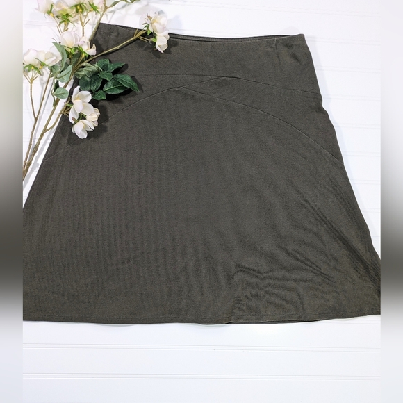 Patagonia Olive/Brown Knot Skirt - Picture 1 of 3